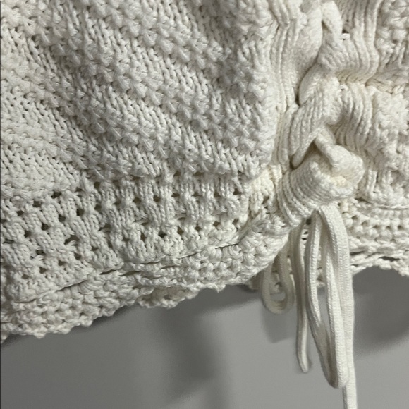 Hollister Cream Knit Sleeveless Top - Picture 6 of 6